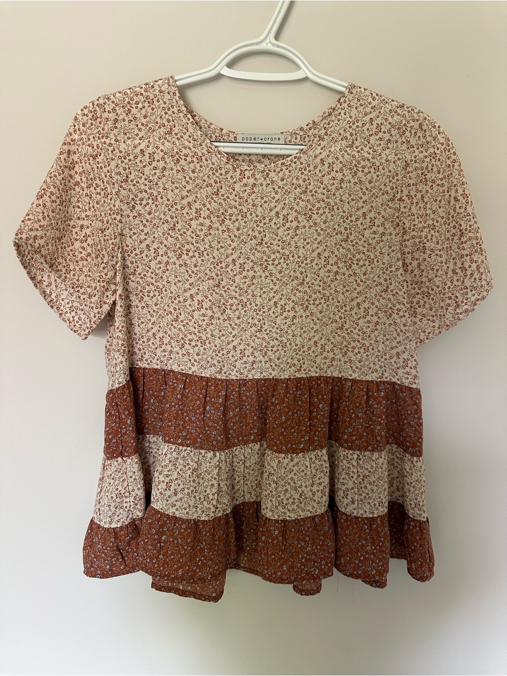 Paper Crane Cream and Rust Floral Tiered Short Sleeve Blouse